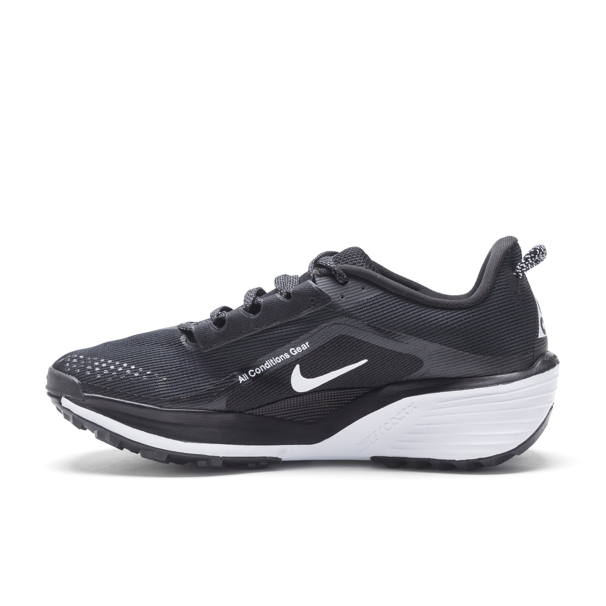 NIKE ACG PEGASUS
Black/ Summit White-Anthracite