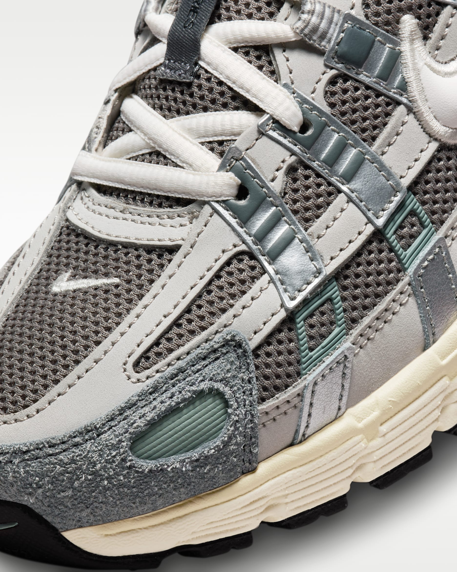 Nike P-6000