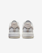 Nike Air Force 1 Luxe