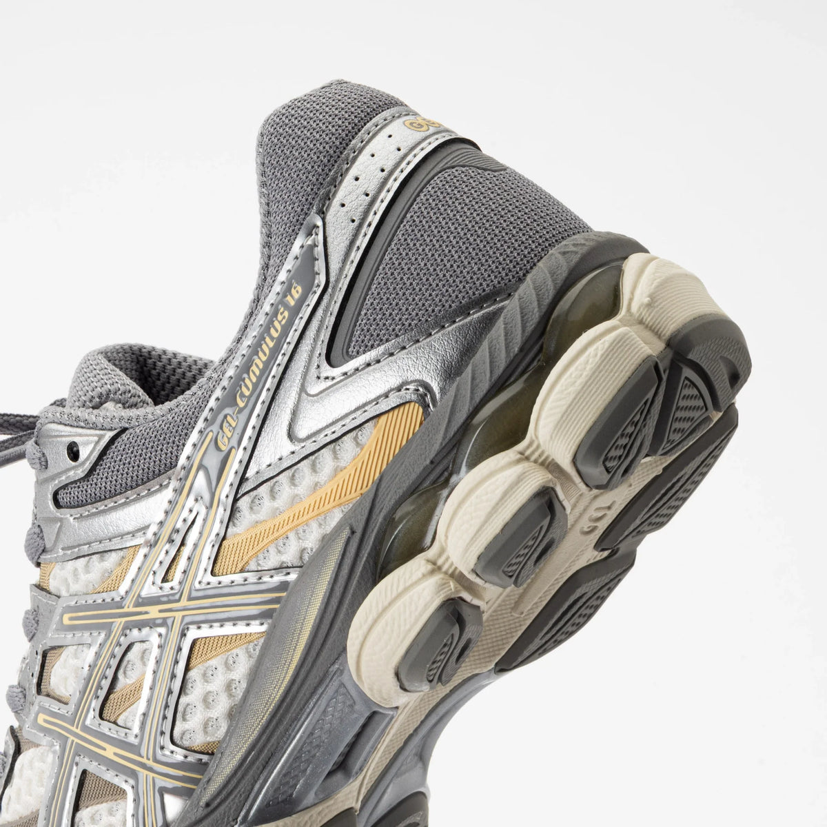 Trainers ASICS Unisex GEL-CUMULUS 16 Cream/Clay Grey